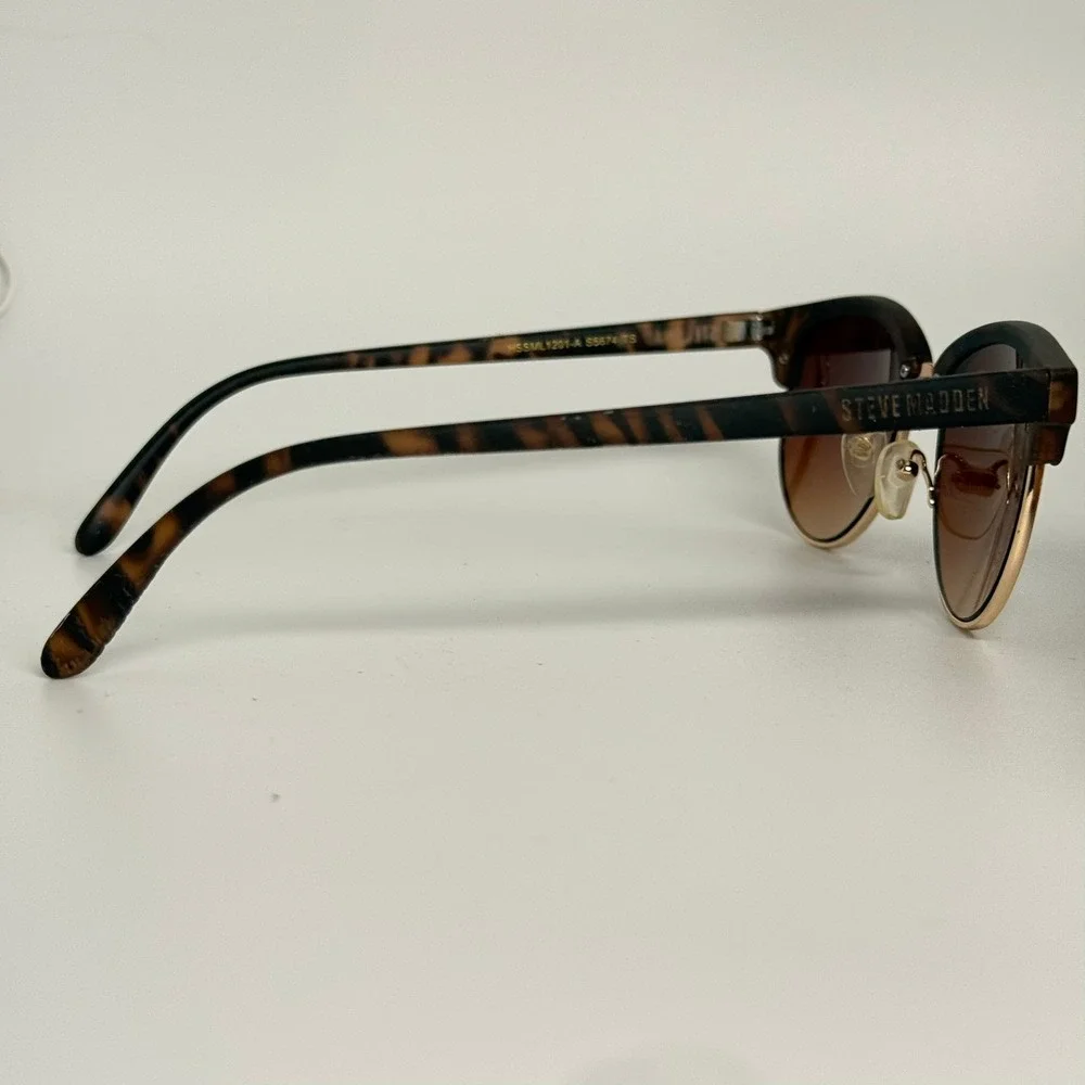 Steve Madden HSSML1201-A Tortoise Clubmaster Sunglasses Brown Gradient‎ Lens